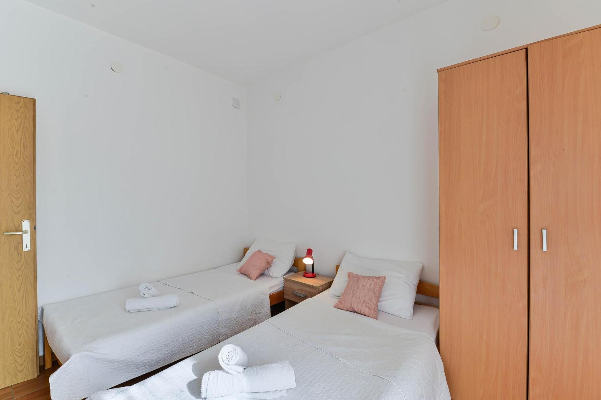 Apartments Citrus Turanj Εξωτερικό φωτογραφία