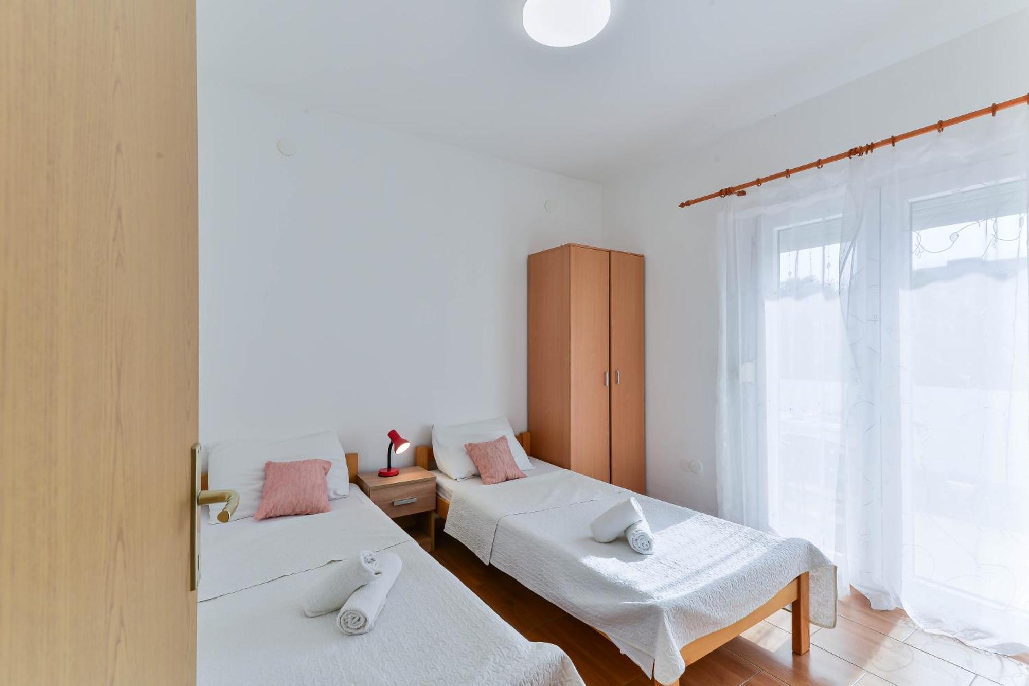 Apartments Citrus Turanj Εξωτερικό φωτογραφία