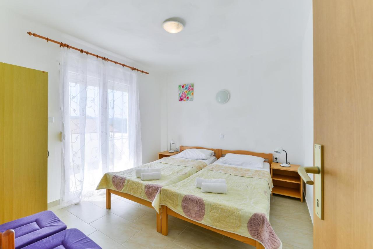 Apartments Citrus Turanj Εξωτερικό φωτογραφία