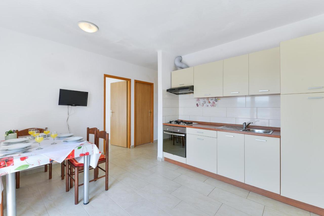 Apartments Citrus Turanj Εξωτερικό φωτογραφία