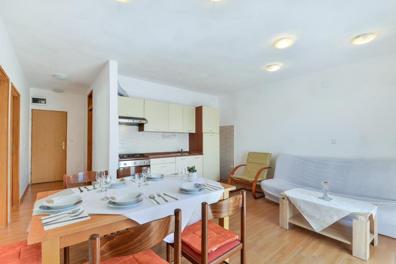 Apartments Citrus Turanj Εξωτερικό φωτογραφία
