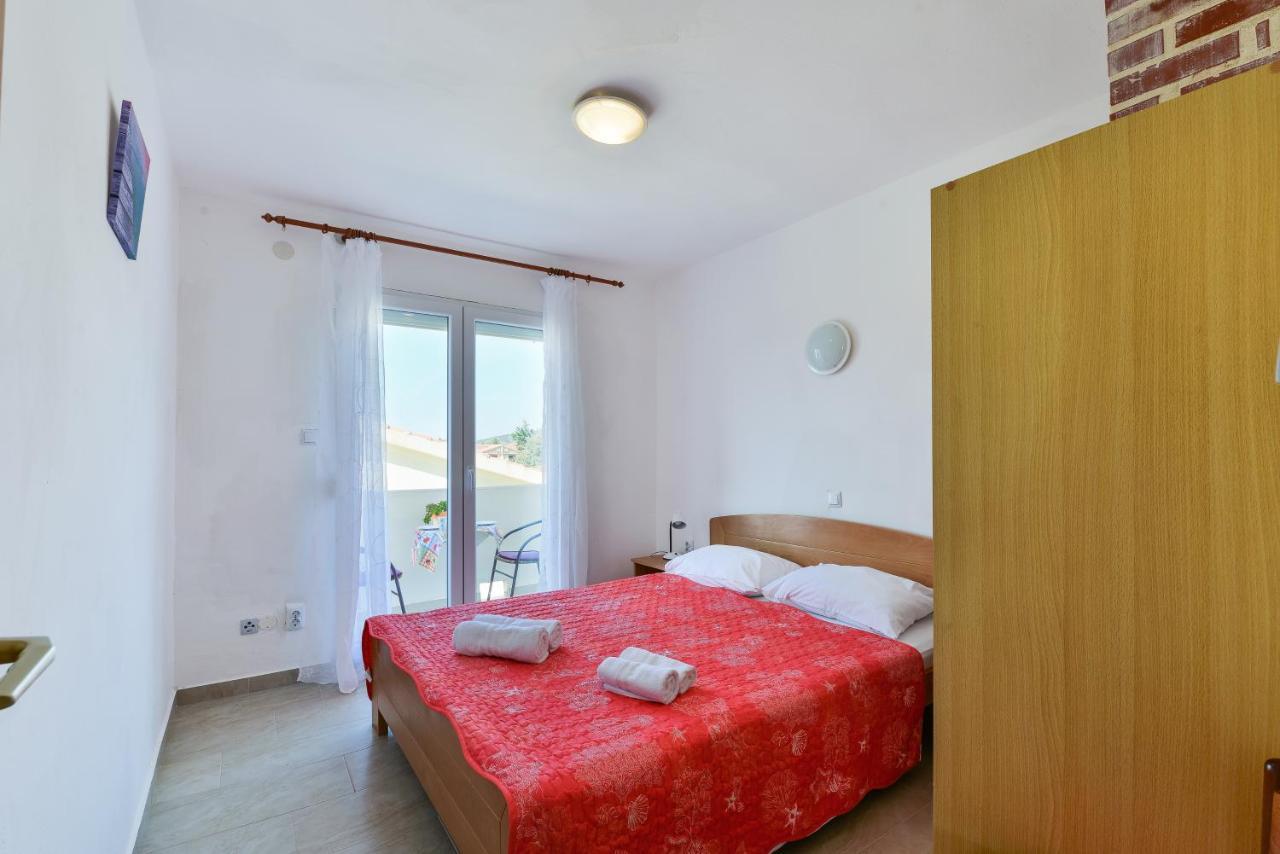 Apartments Citrus Turanj Εξωτερικό φωτογραφία