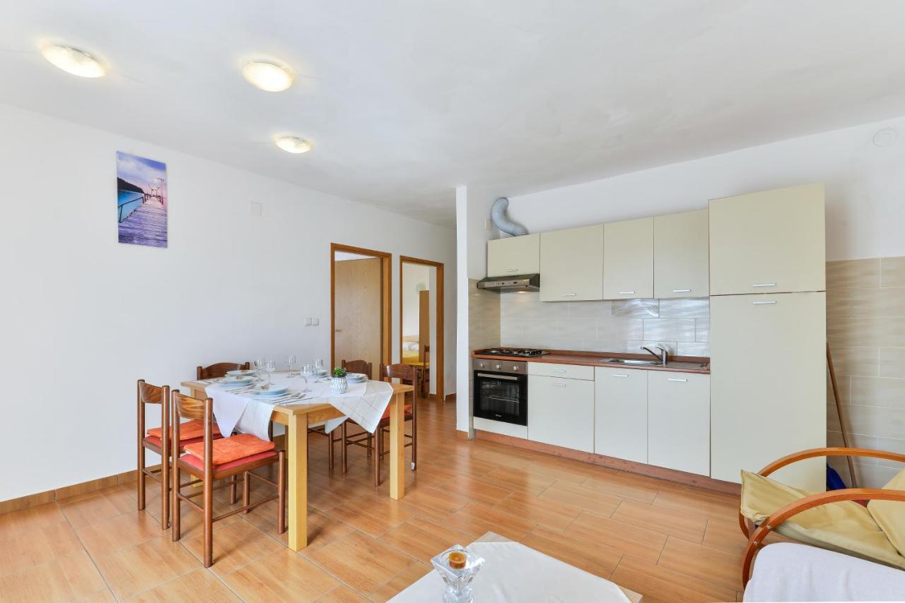 Apartments Citrus Turanj Εξωτερικό φωτογραφία