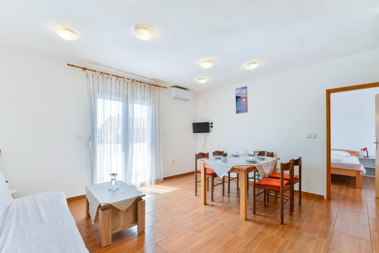 Apartments Citrus Turanj Εξωτερικό φωτογραφία