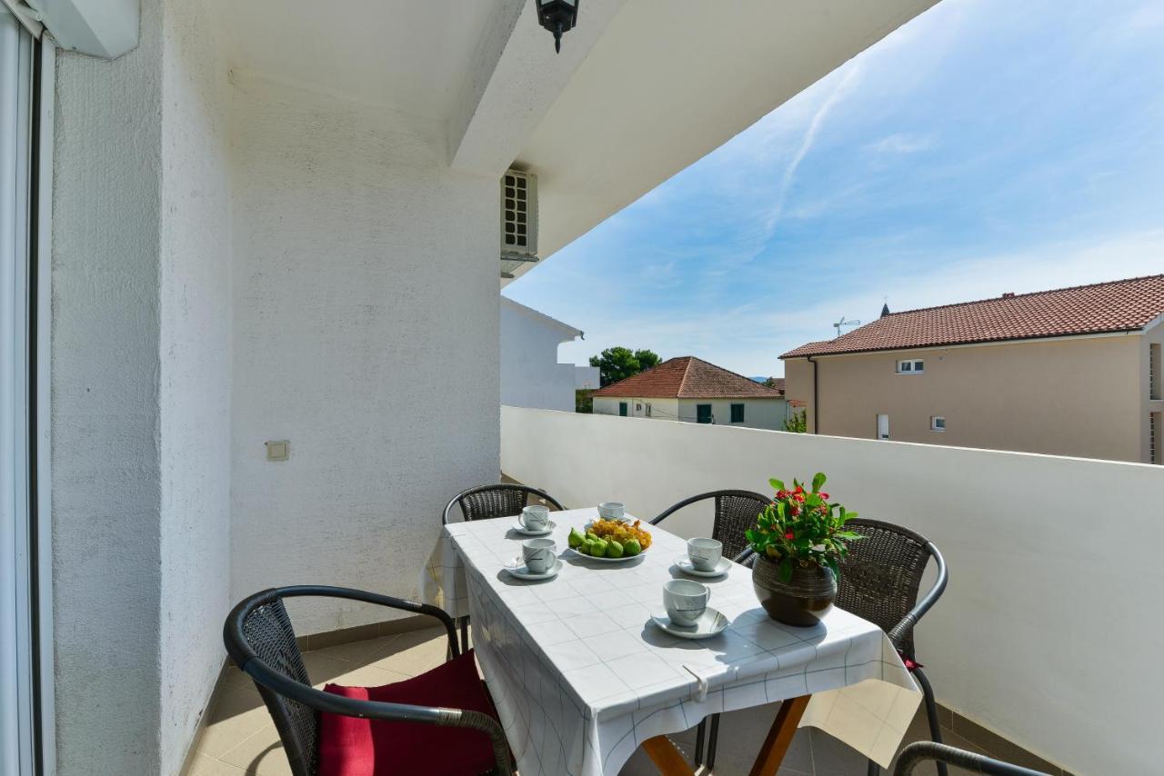 Apartments Citrus Turanj Εξωτερικό φωτογραφία